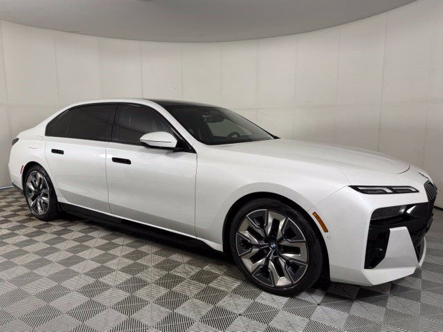 Used 2024 BMW i7 xDrive60 AWD/4WD image 11
