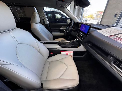 Used 2024 Toyota Grand Highlander XLE image 53