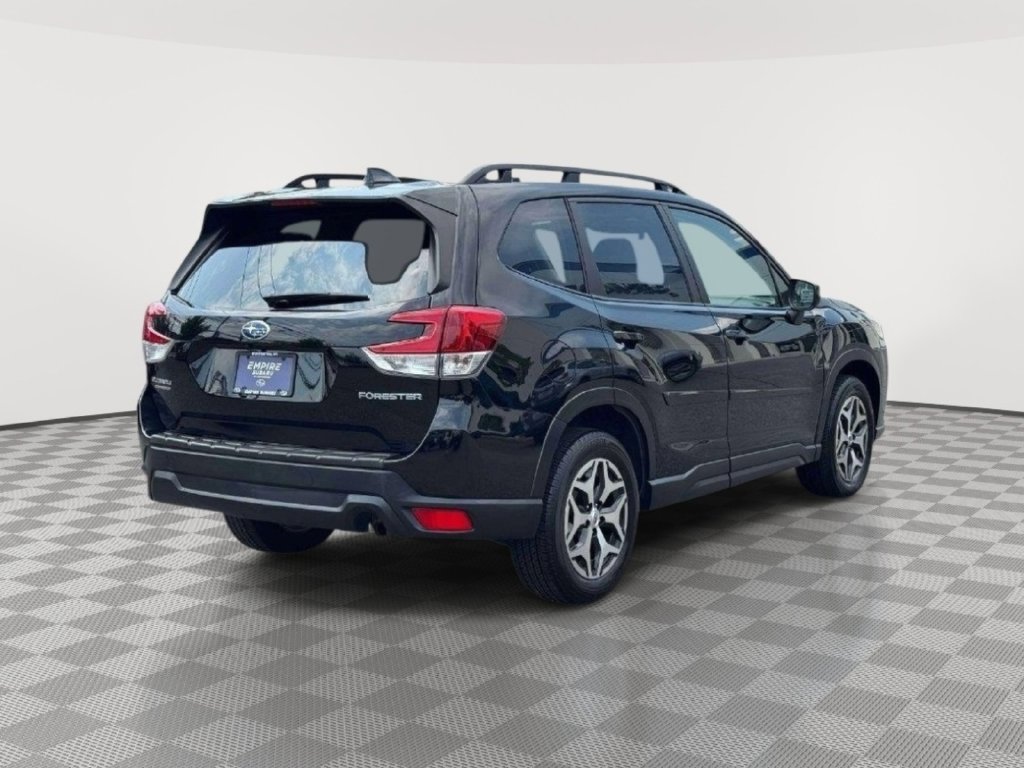 Used 2023 Subaru Forester Premium AWD/4WD image 10