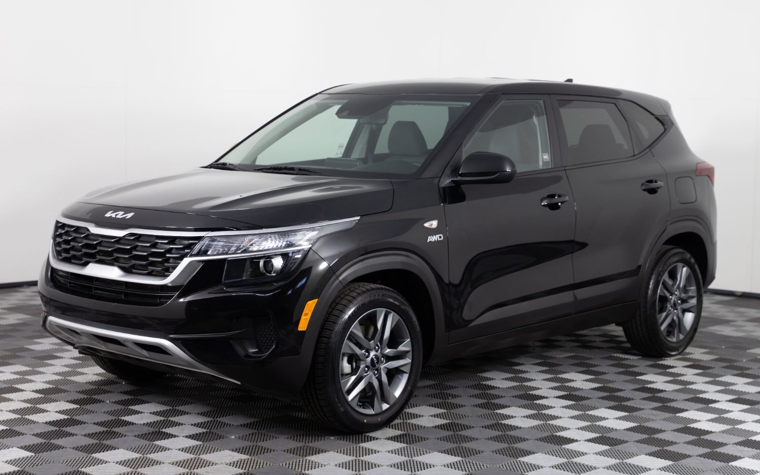 Used 2022 Kia Seltos LX AWD/4WD image 1