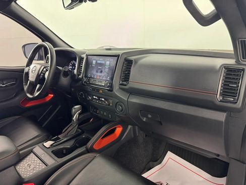 Used 2023 Nissan Frontier PRO-4X w/ Pro-4X Premium Package AWD/4WD image 12