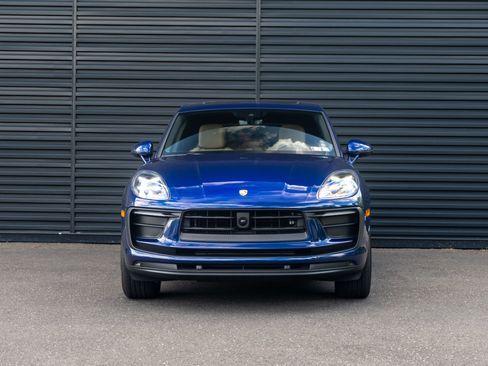 Used 2024 Porsche Macan AWD/4WD image 11