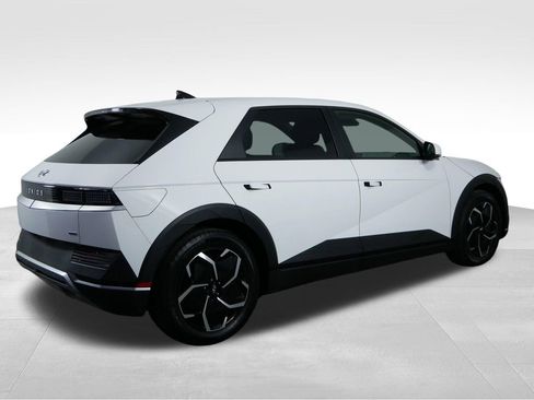 Used 2024 Hyundai Ioniq 5 SEL image 10