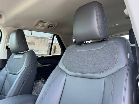 Used 2026 Ford Explorer Active w/ Active Comfort Package AWD/4WD image 14