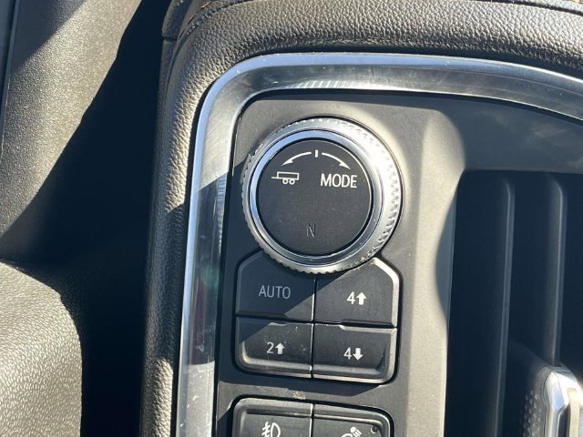 Used 2020 GMC Sierra 2500 AT4 w/ AT4 Premium Package AWD/4WD image 36