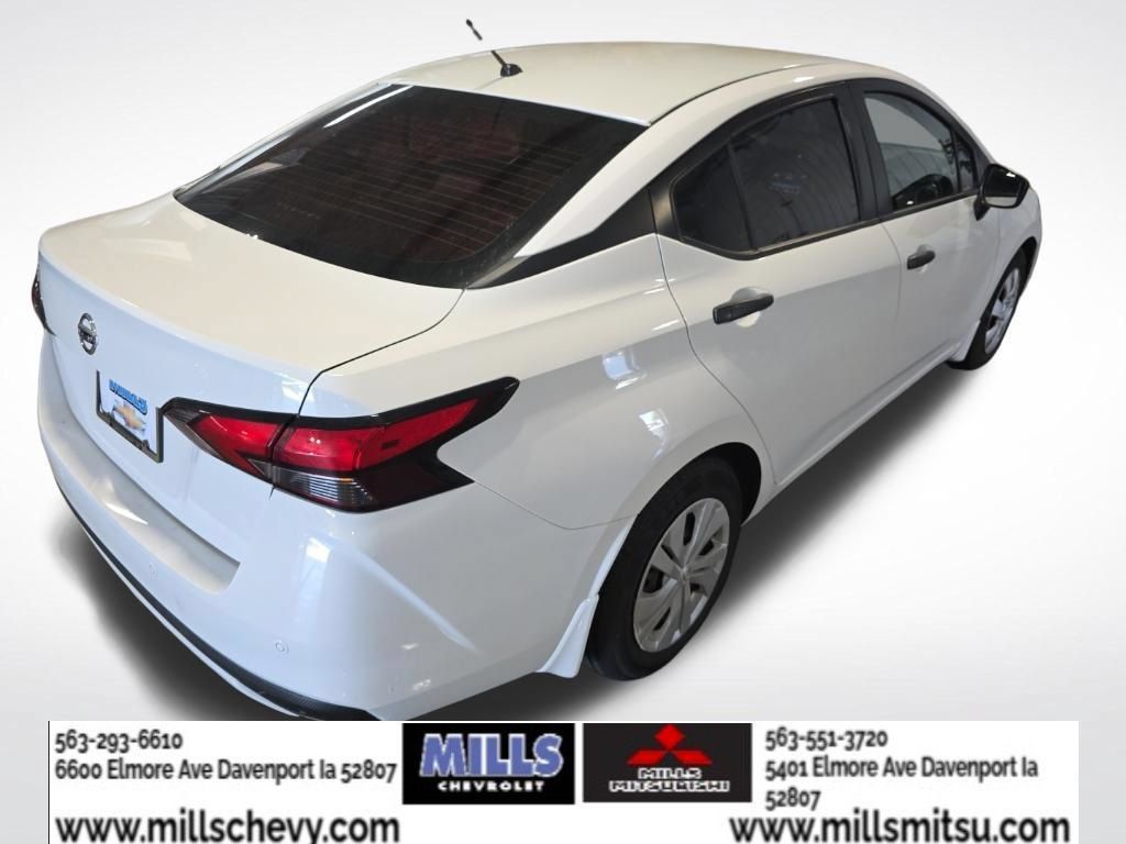 Used 2020 Nissan Versa S FWD image 5