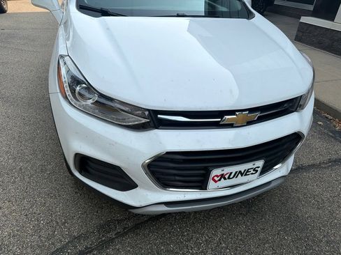 Used 2019 Chevrolet Trax LT w/ LT Convenience Package AWD/4WD image 14