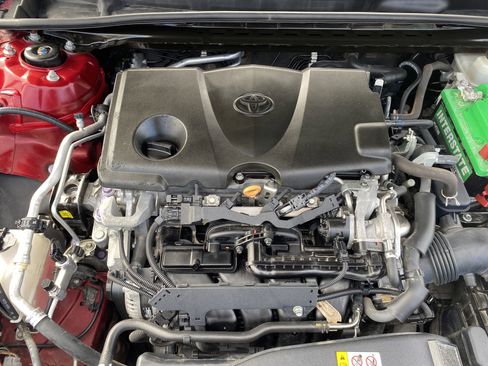 Used 2019 Toyota Camry LE image 24