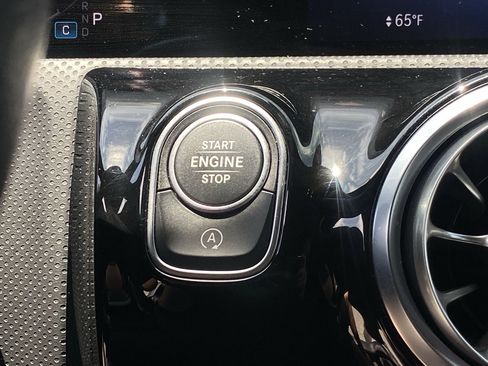 Used 2025 Mercedes-Benz CLA 250 4MATIC image 9