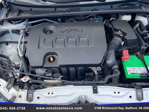 Used 2018 Toyota Corolla LE FWD image 12