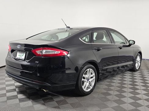 Used 2016 Ford Fusion SE FWD image 7