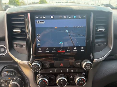 Used 2022 RAM 1500 Big Horn AWD/4WD image 16