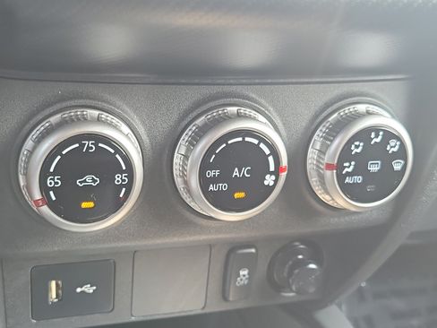 Used 2025 Mitsubishi Outlander Sport ES AWD/4WD image 27
