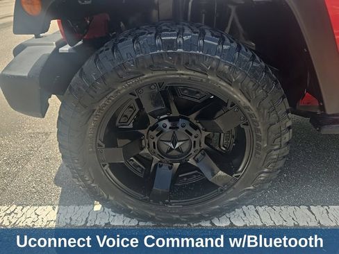 Used 2015 Jeep Wrangler Unlimited Sport w/ Connectivity Group AWD/4WD image 10