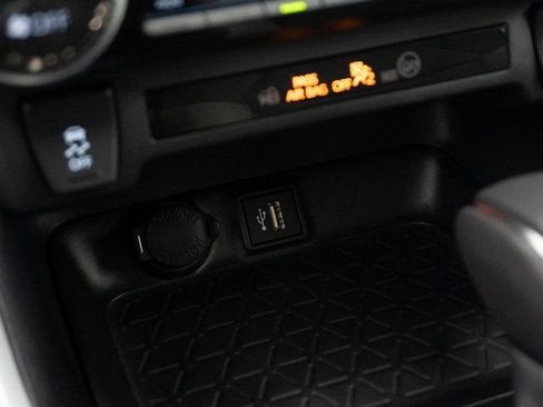 Used 2025 Toyota RAV4 XLE Premium image 29