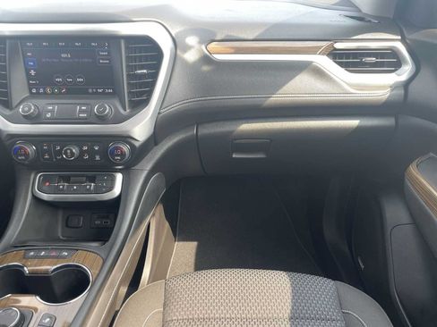 Used 2023 GMC Acadia SLE w/ Infotainment Package AWD/4WD image 28