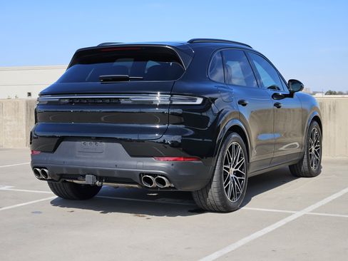 Certified 2024 Porsche Cayenne S image 8