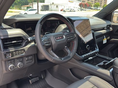 New 2026 GMC Yukon AT4 Ultimate w/ LPO, Floor Liner Package AWD/4WD image 10