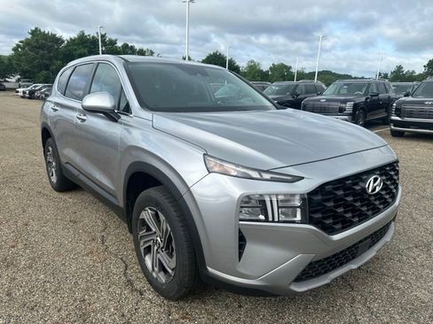 Used 2023 Hyundai Santa Fe SE AWD/4WD image 2