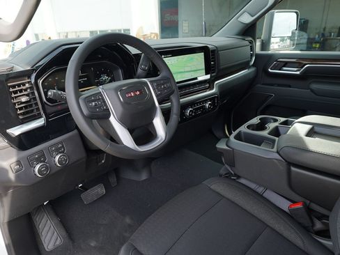New 2026 GMC Sierra 2500 SLE w/ SLE Value Package; AWD/4WD image 17