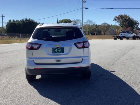 Certified 2017 Chevrolet Traverse LS image 7
