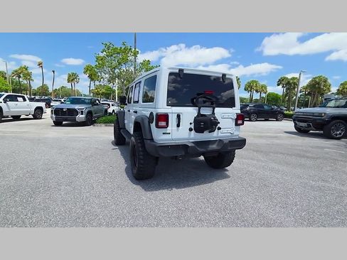 Used 2022 Jeep Wrangler Unlimited Sport w/ Sun And Sound Package AWD/4WD image 44