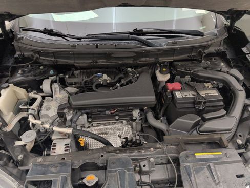 Used 2020 Nissan Rogue SV image 42