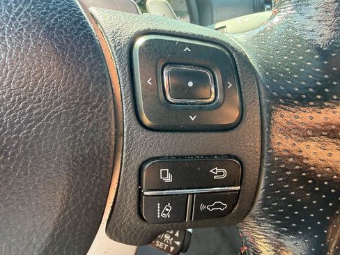 Used 2017 Lexus IS 200t F Sport w/ F Sport Package RWD image 18
