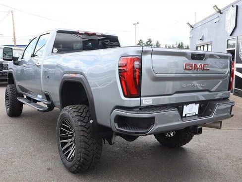 Used 2024 GMC Sierra 3500 Denali w/ Denali Reserve Package AWD/4WD image 3