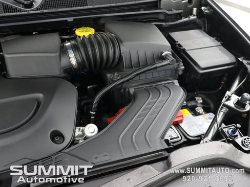 New 2027 Chrysler Pacifica Limited AWD/4WD image 23