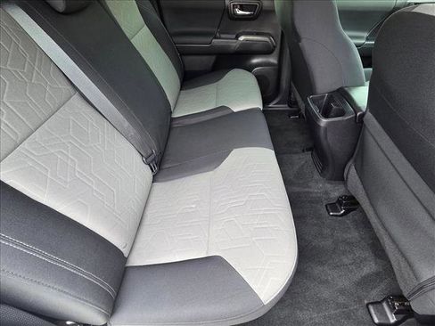 Certified 2022 Toyota Tacoma TRD Sport w/ Technology Package image 18