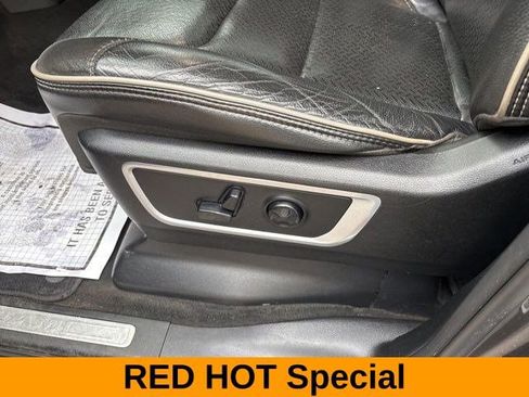 Used 2020 RAM 1500 Laramie AWD/4WD image 12