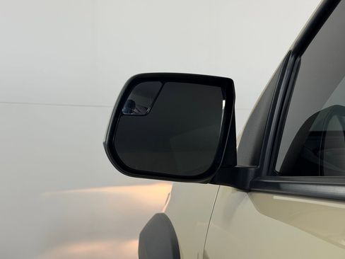 Used 2021 Chevrolet Colorado ZR2 w/ Colorado ZR2 Bison Edition image 23