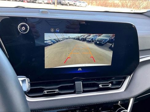 Used 2025 Chevrolet Equinox LT image 17