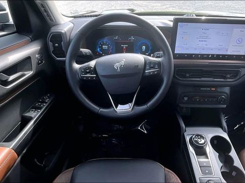 Used 2025 Ford Bronco Sport Outer Banks w/ Outer Banks Tech Package+ AWD/4WD image 5