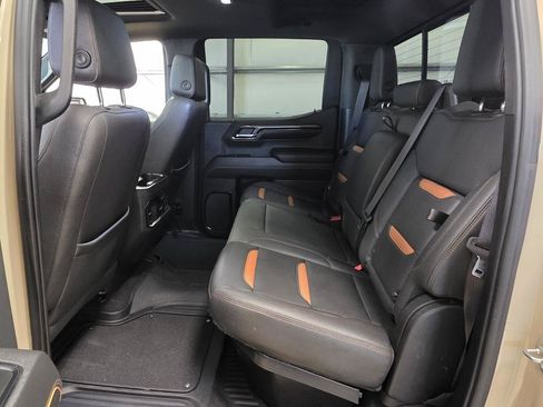 Used 2022 GMC Sierra 1500 AT4 w/ AT4 Premium Package AWD/4WD image 25