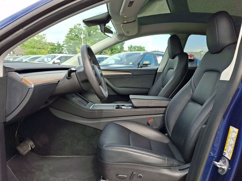 Used 2023 Tesla Model Y AWD image 15