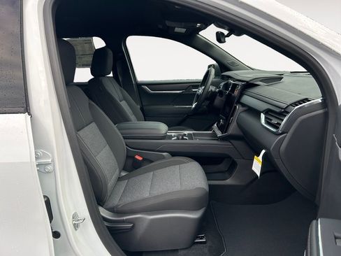 New 2026 GMC Acadia Elevation image 10