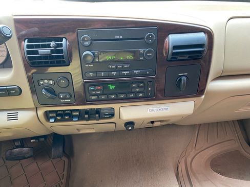 Used 2006 Ford F250 4x4 Crew Cab Super Duty image 15