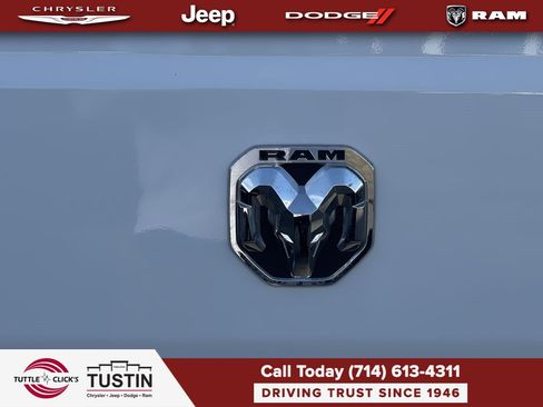 Used 2025 RAM ProMaster 2500 w/ Convenience Group FWD image 14