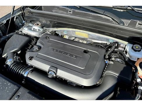 Used 2025 Buick Envision Preferred AWD/4WD image 30