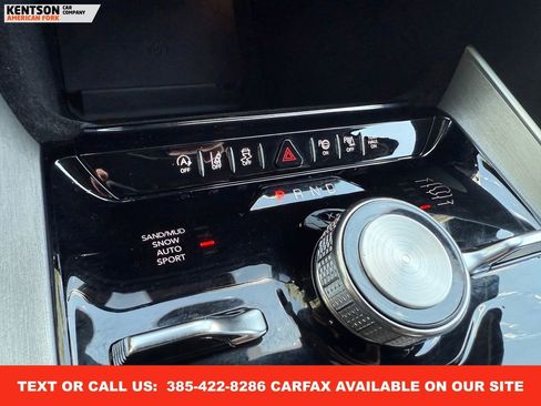 Used 2025 Jeep Wagoneer L Series III image 27