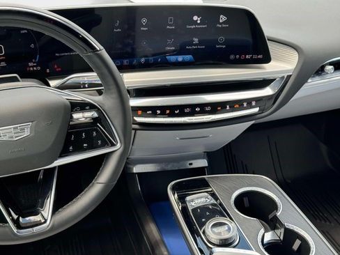 Certified 2023 Cadillac Lyriq 2WD image 3