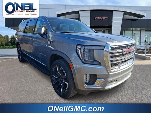 Used 2023 GMC Yukon XL SLT w/ SLT Luxury Package image 1