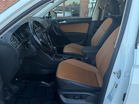 Used 2019 Volkswagen Tiguan SE AWD/4WD image 22
