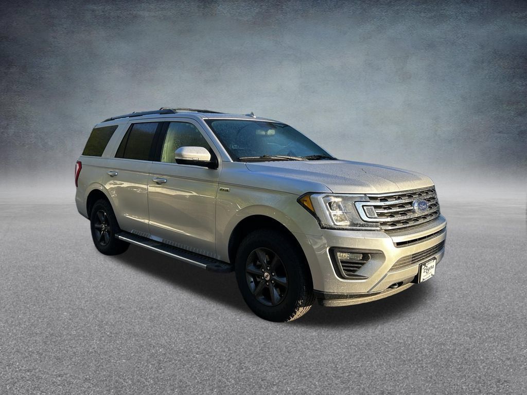 Used 2019 Ford Expedition XLT w/ Equipment Group 202A AWD/4WD image 3