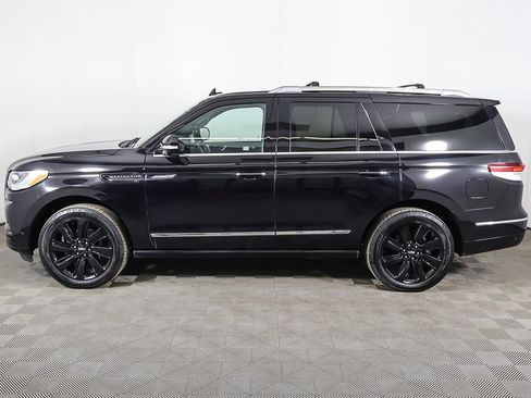 Used 2022 Lincoln Navigator Reserve image 23