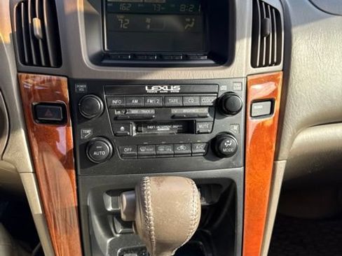 Used 2000 Lexus RX 300 4WD image 2