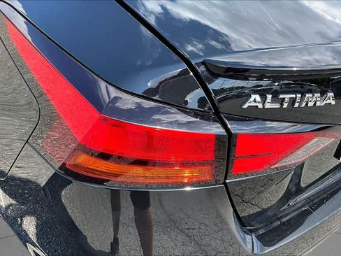 Used 2020 Nissan Altima 2.5 S FWD image 27