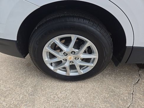 Used 2024 Chevrolet Equinox LT AWD/4WD image 24